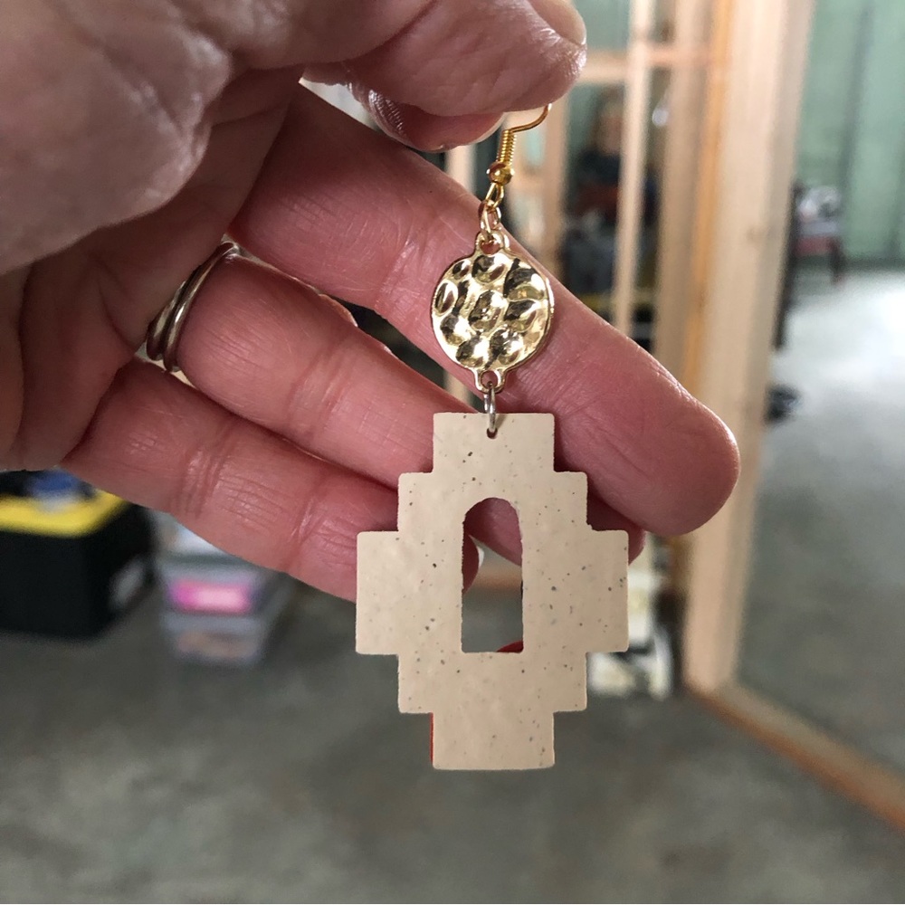 Handmade southwestern scenic desert earrings - Picture 4 of 4